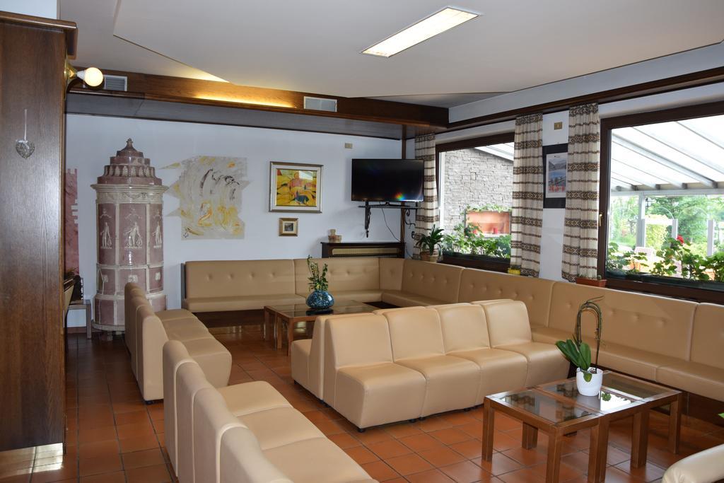 Hotel Olimpic Baselga di Pine Exterior photo